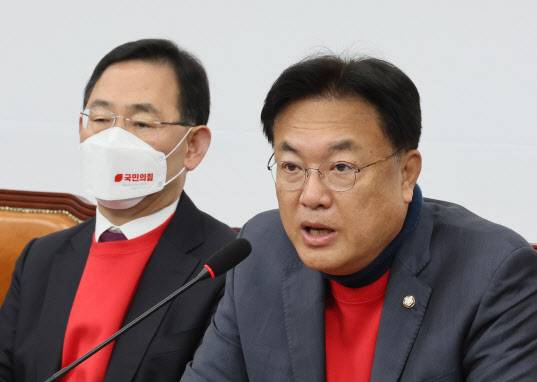 정진석 국민의힘 비대위원장이 24일 오전 국회에서 열린 비상대책위원회의에서 발언하고 있다. (사진=연합뉴스)