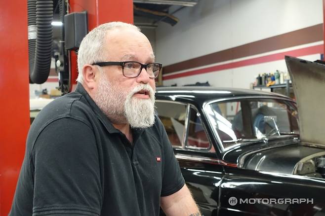 더 롤스 커넥션의 대표인 제이콥. 2017년에 숍을 인수한 3대 사장이다.