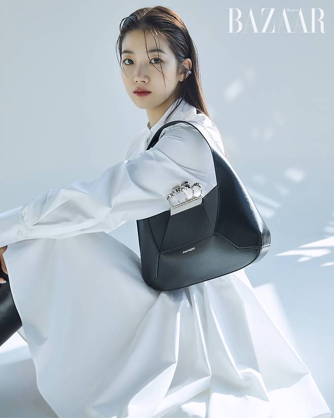 사진출처: 하퍼스바자 코리아(Harper's BAZAAR Korea)