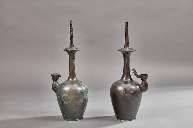 28일 사적으로 지정된 ‘삼척 흥전리 사지’에서 온전한 상태로 발굴된 ‘청동정병’. 문화재청 제공