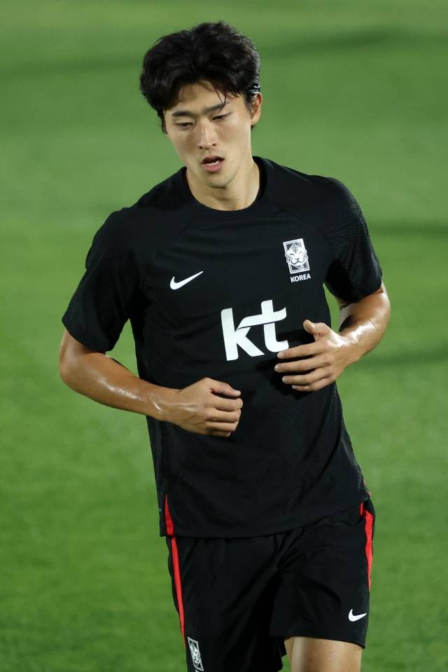 대한민국 축구대표팀 조규성이 25일(현지시간) 오후 카타르 도하 알 에글라 트레이닝센터에서 훈련하고 있다. 뉴시스