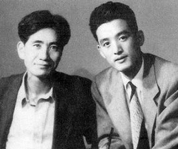 50년대 전후 시대에 함께 명동 술집 ‘은성’을 드나든 박인환(오른쪽)과 김수영 시인. 둘 다 당대의 미남이었다.