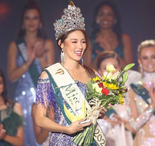 최미나수, 세계 미인 대회 미스어스 2022 한국인 최초 우승. <미스어스 제공>