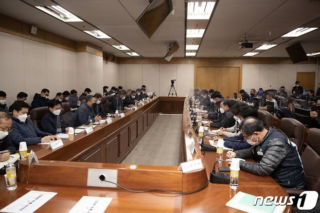 지난 29일 오후 서울 성동구 서울교통공사 본사에서 '노사 5차 본교섭'이 열리고 있다 /사진=뉴스1