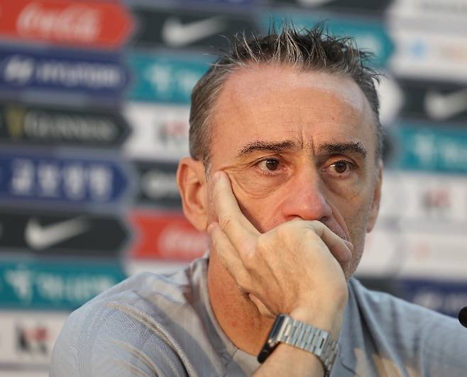 벤투 감독의 고민. 연합뉴스