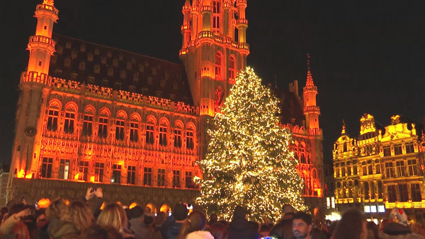 벨기에 브뤼셀 크리스마스트리 점등 [출처: AP]