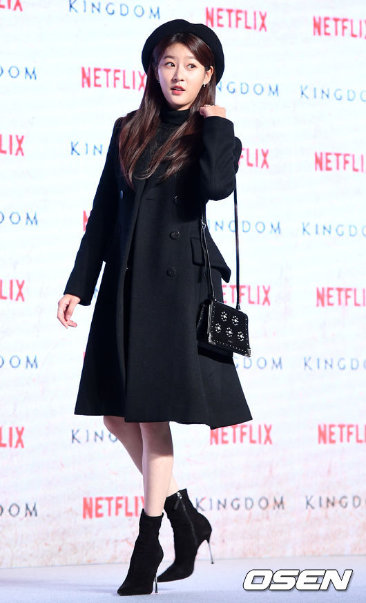 [OSEN=이대선 기자]배우 김새론이 포토타임을 갖고 있다./sunday@osen.co.kr