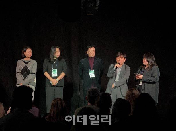 뮤지컬 ‘마리 퀴리’의 영국 웨스트엔드 쇼케이스 현장. 왼쪽부터 배우 이봄소리, 천세은 작가, 최종윤 작곡가, 강병원 프로듀서. (사진=라이브)