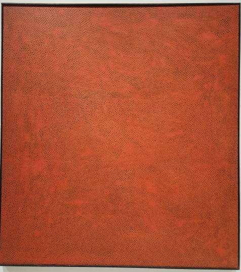 뉴욕 초기에 그린 'No. H. Red'(1961). 쿠사마는 이런 작품을 그리다 발작을 일으켜 벽, 창문, 자신의 몸에까지 무늬를 그려넣곤 했다.