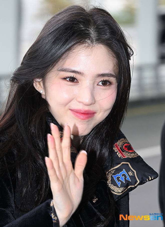 한소희, ‘클로즈업을 부르는 꽃미모 인사’