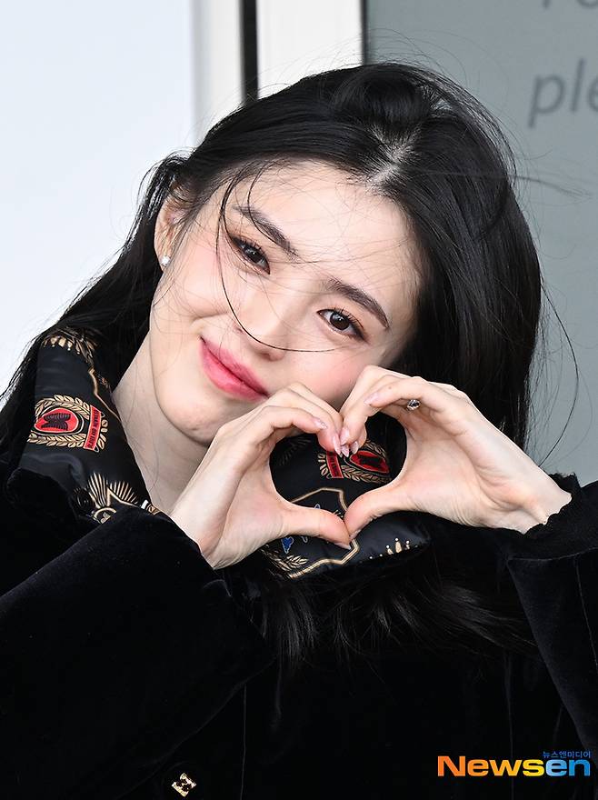 유혹의‘하트 받으세요’