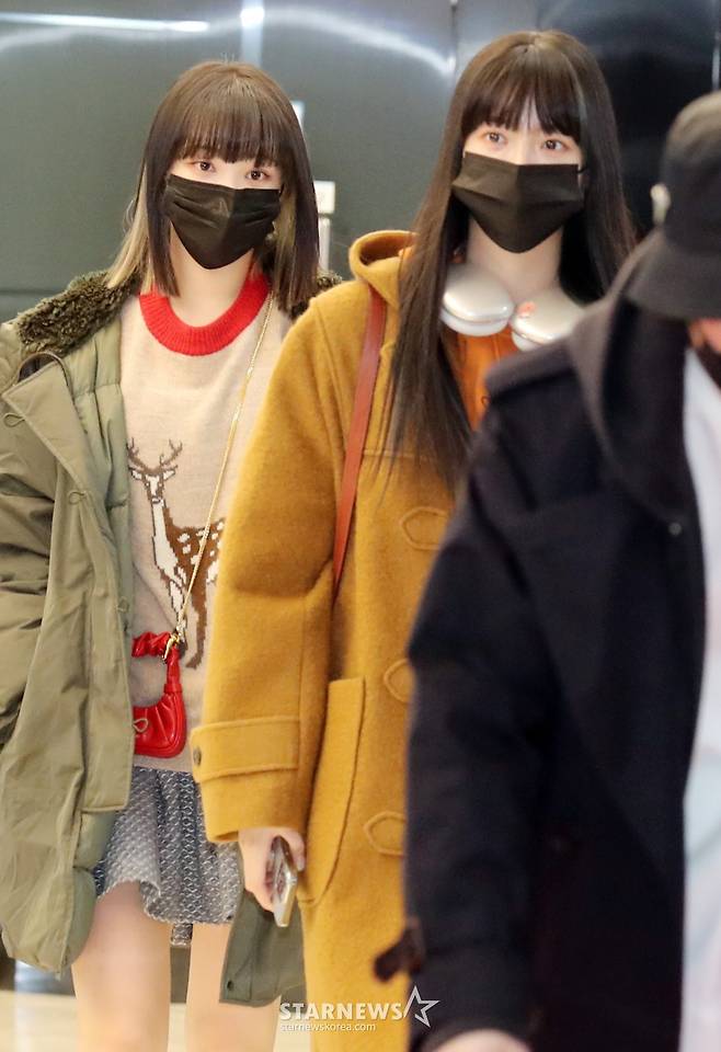 르세라핌 김채원-홍은채 '닮은꼴 앞머리'[★포토]