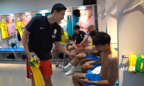 브라질 언론 글로부가 언급한 루카스 파케타와 춤 이야기를 나누는 조규성. 사진|브라질 언론 글로부/브라질 축구연맹 공식 SNS