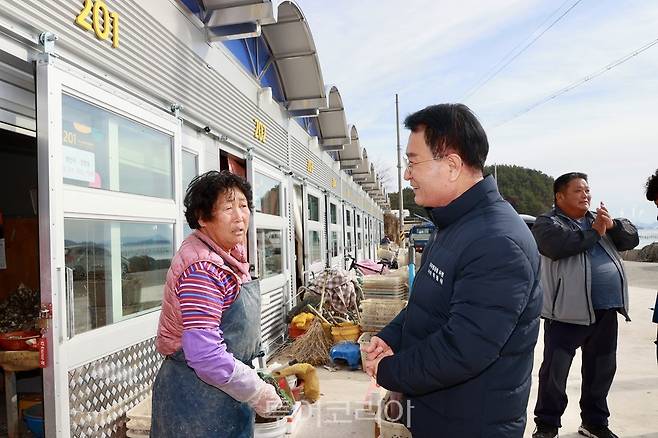 사천 굴 특화거리