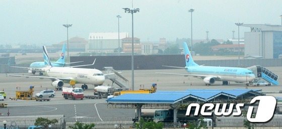 김해공항 계류장 /뉴스1 ⓒ News1 박기범 기자