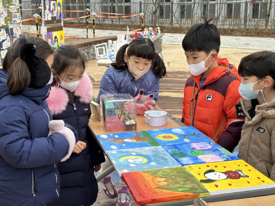 소담유치원, 소담초·중·고는 5-7일 세종 소담동 사랑뜰 공원에서 '합동 작품 전시회'를 열었다. 사진=세종시교육청 제공