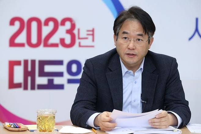 이동환 시장이 7일 열린 간부회의에서 발언하고 있다.ⓒ고양시