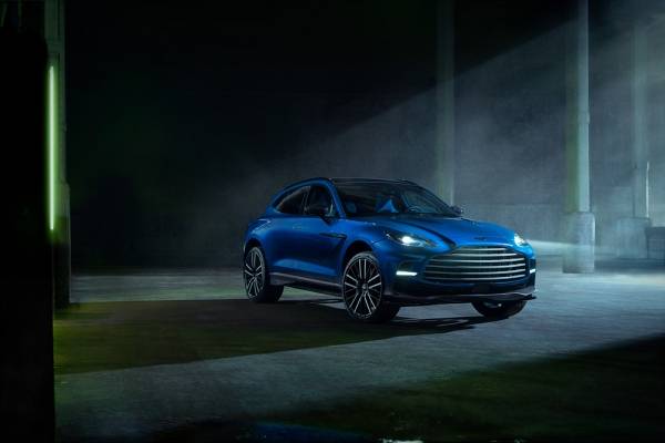 애스턴마틴 'DBX707'