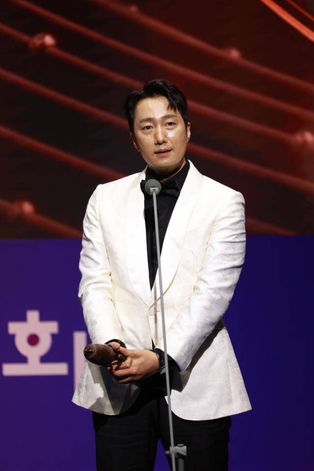 9일 서울 건국대학교 새천년홀에서 '제58회 대종상영화제'가 개최됐다. 사회는 김태훈과 강나연이 맡았으며 사단법인 한국영화인총연합회가 주관한다. 대종상영화제 사무국 제공