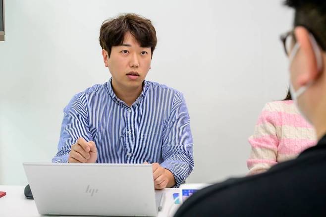 이상빈 차장이 백신과 관련된 이야기를 하고 있다