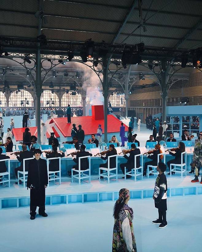 루이 비통 2022 F/W 남성복 런웨이