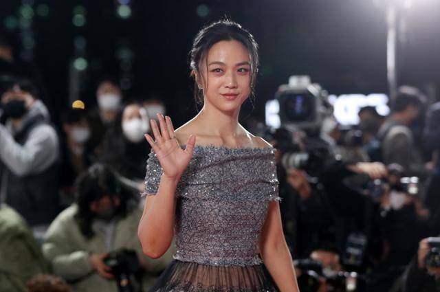 탕웨이가 스팽글 드레스를 소화하면서 화려한 아우라를 과시했다. 뉴시스