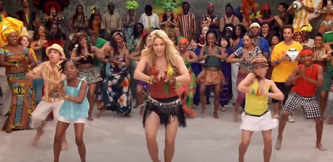 세계적인 팝스타 샤키라가 부른 2010년 남아공월드컵 공식 음반 ‘This time for Africa(일명 WAKA WAKA)’ 뮤직 비디오