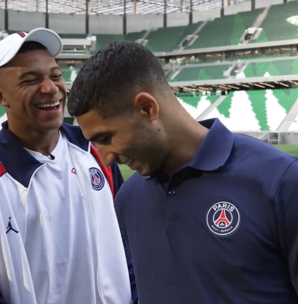 킬리안 음바페(왼쪽), 아슈라프 하키미(오른쪽). 파리생제르맹(PSG) 공식 트위터 캡처