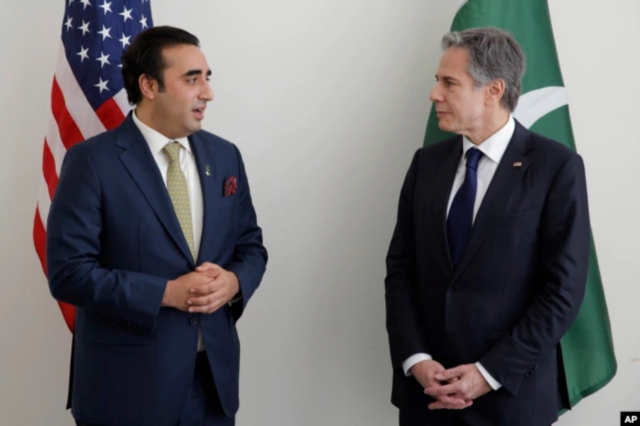 지난 5월 18일 미국 뉴욕 유엔 본부에서 토니 블링컨 미국 국무장관(오른쪽)이 빌라왈 부토 자르다리 파키스탄 외무장관(왼쪽)과 회담을 가졌다. 미국의소리(VOA) 캡처