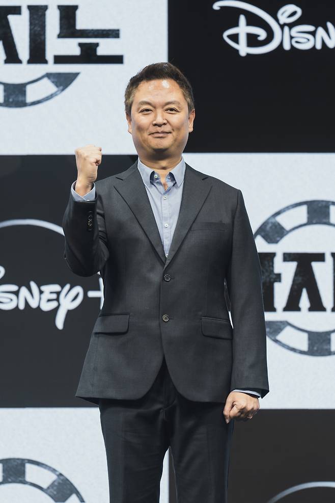 강윤성 감독 /사진=디즈니+