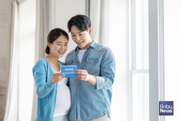 2023년 서울에 사는 사람이 임신을 하거나 아이를 낳으면 받을 수 있는 현금성 지원 혜택을 모두 모으면 약 1378만 원 상당인 것으로 조사됐다. ⓒ베이비뉴스