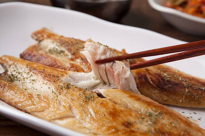 고등어는 중성지방이 쌓여 좁아진 혈관을 확장하는 데 도움이 된다. [사진=게티이미지]