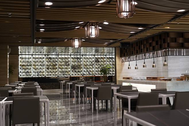 엠버 퓨어 힐 다이닝 살레 전경 / 사진 = 정윤지 여행+ 기자