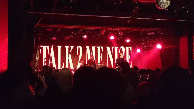 R&B singer-songwriter Saay holds her solo concert "Mise-en-Scene" at Rolling Hall in Hongdae, western Seoul, on Dec. 15. (Choi Ji-won/ The Korea Herald)