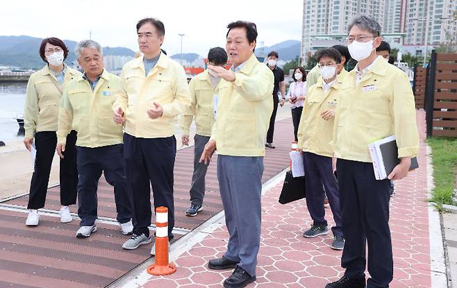 태풍 대비 현장 점검. 경남도청 제공