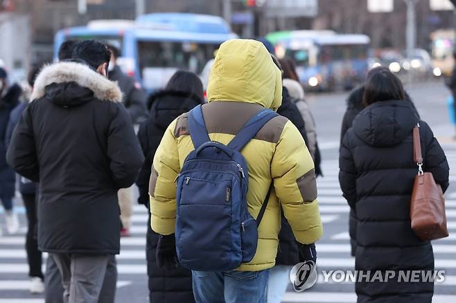 출근하는 시민들 [연합뉴스 자료사진]