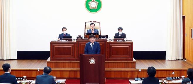 답변하는 이상호 태백시장 [태백시 제공.재판매 및 DB 금지]