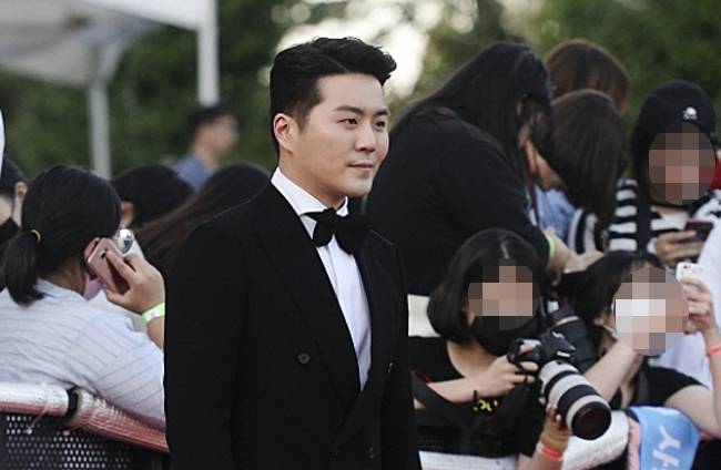 가수 이루. 뉴시스