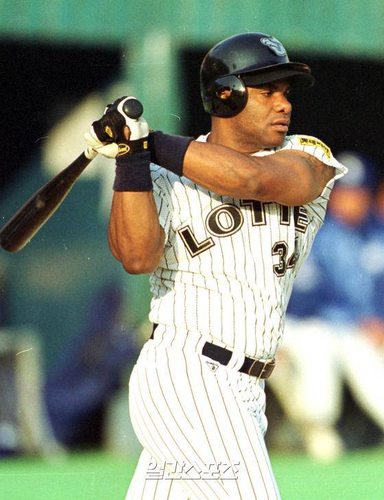 롯데 자이언츠에서 뛰던 펠릭스 호세의 모습. IS 포토