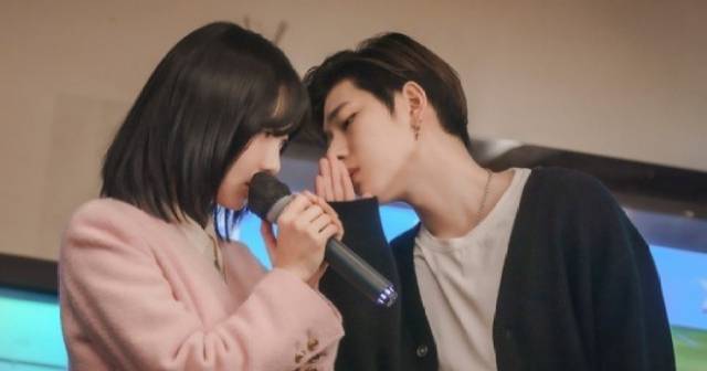 Rapper Zico guest stars and sings alongside comedian Joo Hyun-young in an episode of "MZ Office." (Coupang Play)