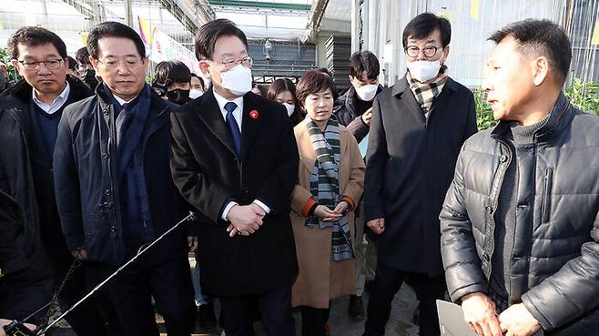 전남서 '경청 투어' 중인 더불어민주당 이재명 대표 (사진=연합뉴스)