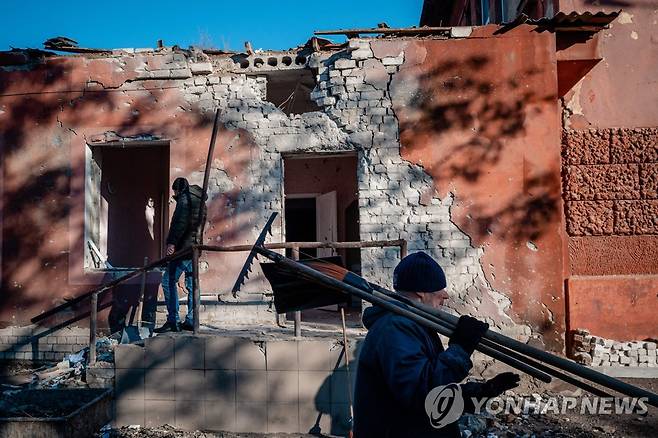 러시아 포격에 부서진 우크라이나 헤르손 여성병원 [AFP 연합뉴스 자료사진. 재판매 및 DB 금지]