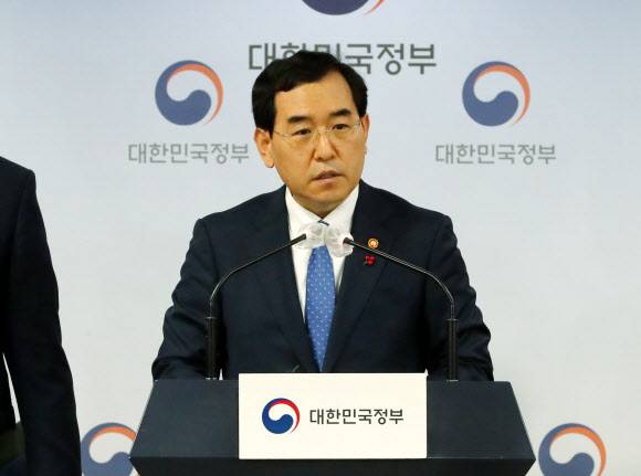 - 이창양 산업통상자원부 장관이 30일 오전 서울 종로구 정부서울청사에서 전기세 인상 등 에너지 분야 주요 현안 관련 브리핑을 하고 있다. 2022.12.30 뉴시스