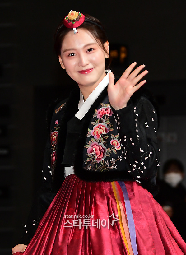 배우 김재경