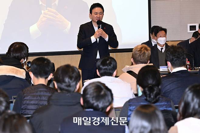 원희룡 국토교통부 장관이 22일 오후 서울 여의도 전경련회관에서 열린 전세보증금 피해 임차인 설명회에서 인사말을 하고 있다.  <김호영기자>