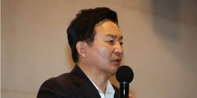 뉴시스