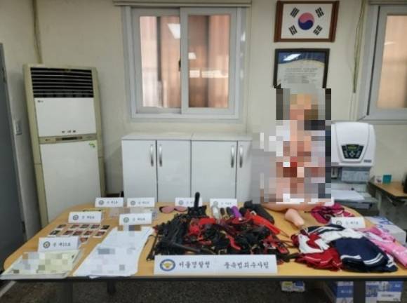서울경찰청이 압수한 스와핑 증거 물품들. [사진=서울경찰청]