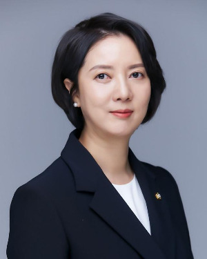 이영 중소벤처기업부 장관