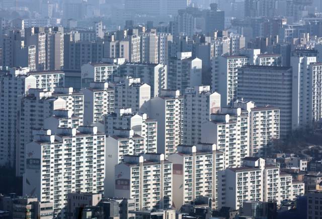 서울 남산에서 바라본 아파트 단지. 연합뉴스