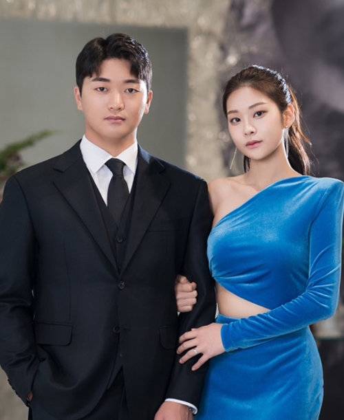 6일 결혼하는 프로야구 LG 고우석(왼쪽)과 신부 이가현 씨. 지난해 최연소 40세이브(24세1개월21일) 기록을 세우며 개인 첫 구원왕(42세이브)에 오른 고우석은 올겨울 훈련과 결혼 준비로 바쁘게 보냈다. LG 제공